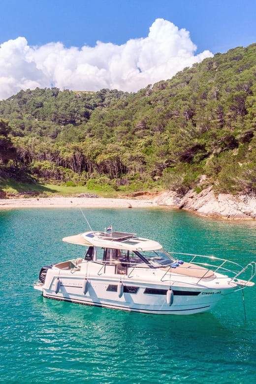 Private speedboat tours Sea Symphony - An Exciting Day on the Water with Private Speedboat Tours Sea Symphony