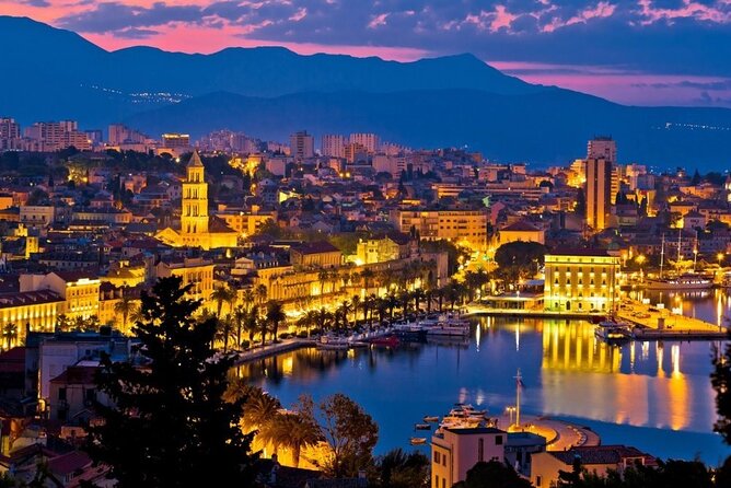 Private Split Walking Tour With a Photo Session - Photography Opportunities