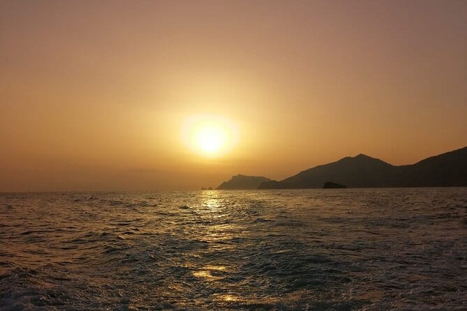 Private sunset boat tour on the Amalfi Coast and aperitif - FAQ