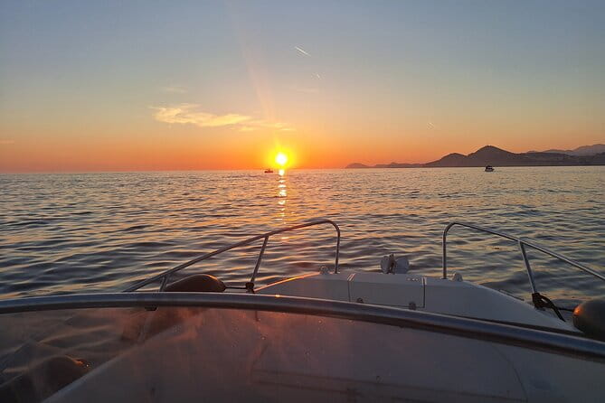Private Sunset Boat Tour Visit to Dubrovnik with Drinks Included - Key Points / Takeaways