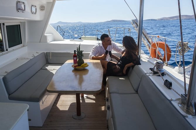 Private Sunset Cruise Including Meals And Drinks - Experiencing Mykonos from the Water: A Detailed Look
