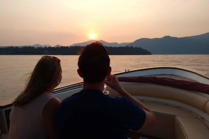 Private sunset cruise with toast - Exploring Lake Garda’s Sunset Private Cruise: A detailed look