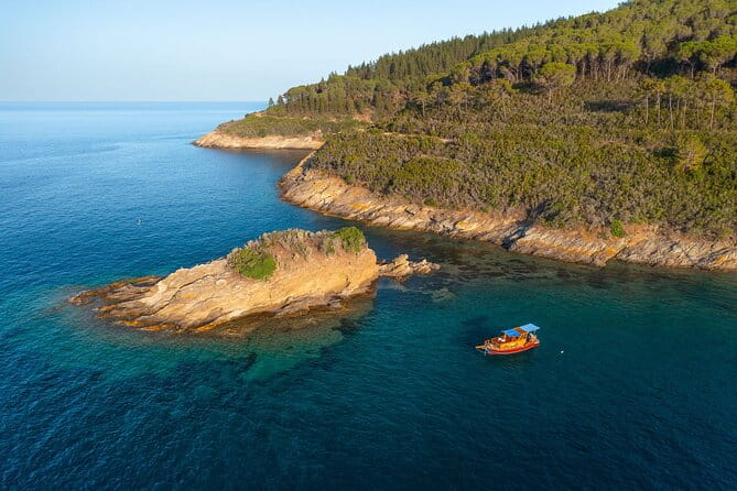 Private Sunset Tour in a Vintage Gozzo on Elba Island - Key Points