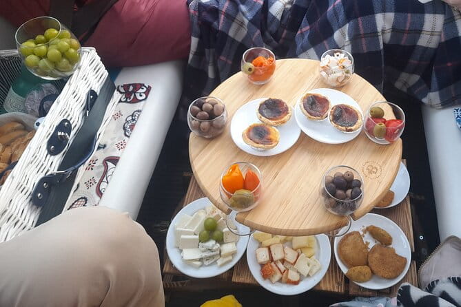 Private tapas tuk tuk tour through Lisbon - Key points / Takeaways