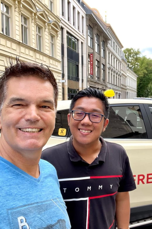 Private Taxi Tour through Berlin Extended & Relaxed ca 6-8h - Walking to Iconic Landmarks: Close Encounters