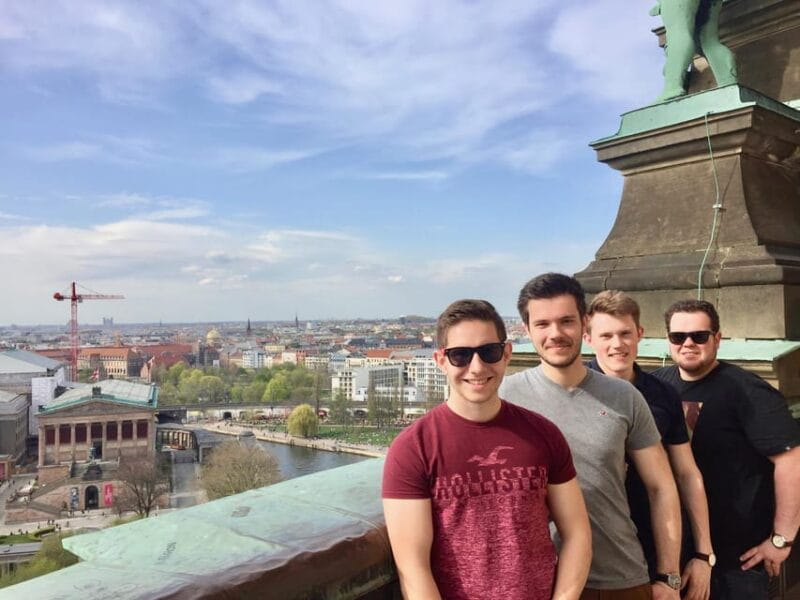 Private Taxi Tour through Berlin Extended & Relaxed ca 6-8h - Dining and Breaks: Local Flavor and Rest