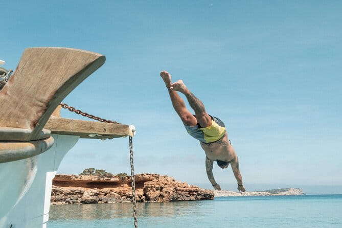 Private Tour 4 hours Es Vedra, Atlantis or Cala Comta, Cala Bassa - The Itinerary in Detail: What You’ll See and Do