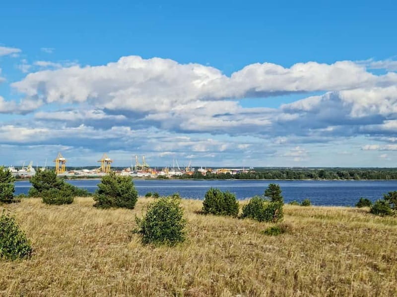 Private Tour: Amber Catching in Curonian Spit from Klaipeda - Entering the Amber World: The Journey Begins in Klaipeda