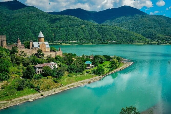 Private Tour: Ananuri Gudauri and Kazbegi - Discovering Georgia’s Mountain Majesty