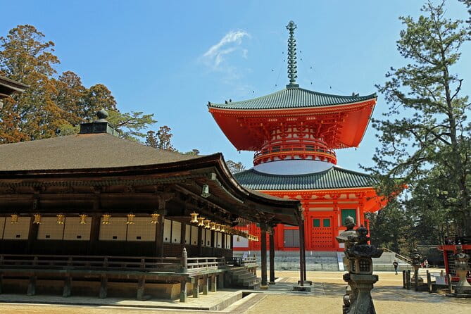 Private Tour at the Sacred Sites in Koyasan - Key Points