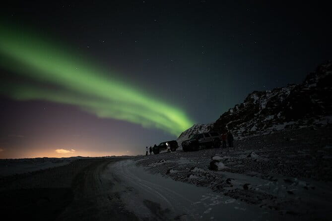 Private tour / Aurora Hunt - Northern Lights Super Jeep Tour - Who Is This Tour Best For?