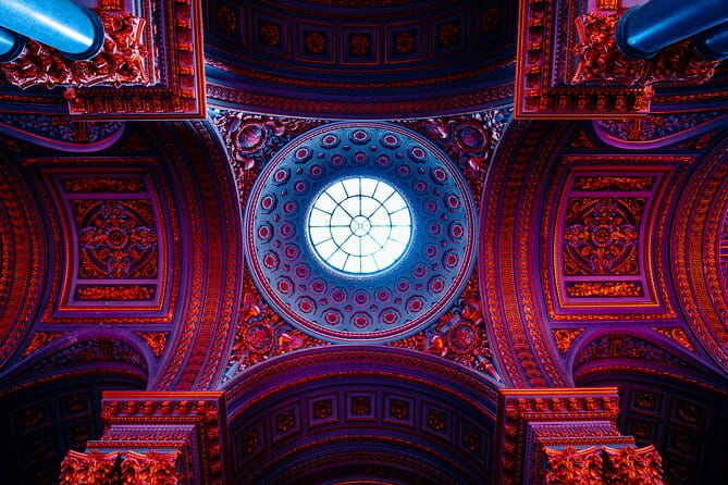 Private Tour: Deluxe Vatican Museum and St. Peter's Basilica with Hotel pick-up - Entering The Vatican Museums