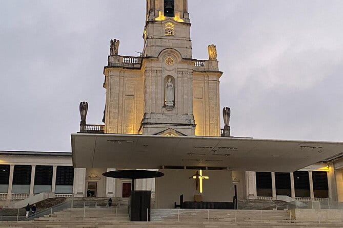 Private Tour from Lisbon to Fatima Nazare and Obidos - Logistics and Practical Tips