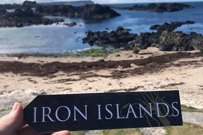 Private Tour Game of Thrones and Giants Causeway Antrim Coast - Entering the Giants Causeway