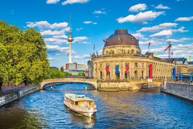 Private Tour Guide Berlin with a Local: Kickstart your Trip, Personalized - Why This Tour Offers Great Value