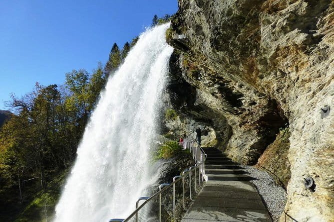 Private tour - Hardangerfjord, Voss Gondola & 4 Great Waterfalls - Sixth Stop: Skjervsfossen Waterfall