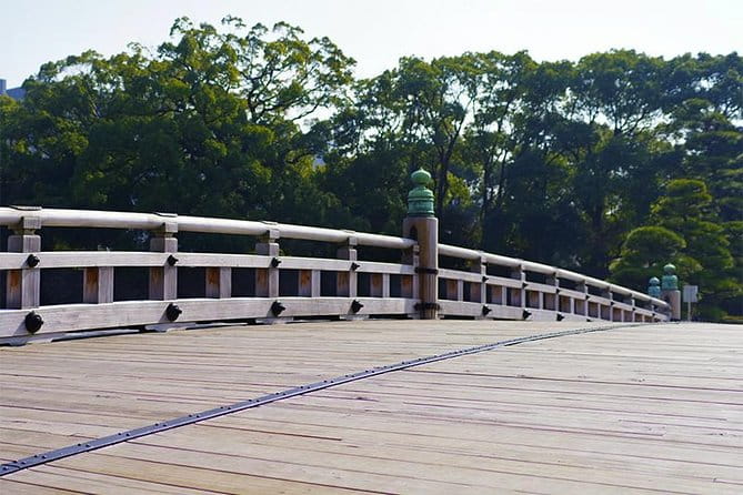 Private Tour - History, Art and Nature at the Imperial Palace - Wadakura Fountain Park Visit