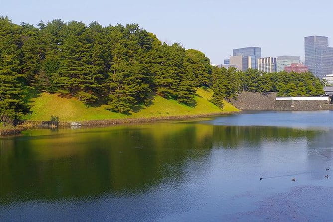 Private Tour - History, Art and Nature at the Imperial Palace - National Museum of Modern Art Crafts Gallery