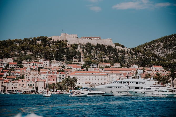 Private Tour: Hvar and Pakleni 3 Islands Tour in Speedboat from Split or Trogir - Exploring the Itinerary: What to Expect at Each Stop