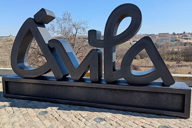 Private Tour in Ávila, Walls and Historic Center - The Ávila Cathedral: Spain’s First Gothic