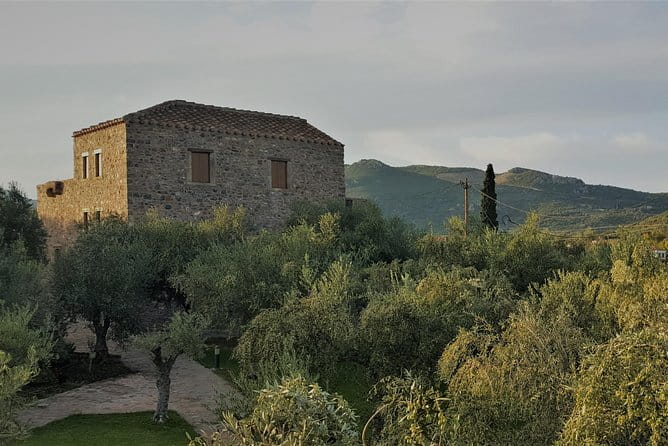 Private Tour in Historic Estate in Monemvasia with wine-olive oil tasting & meal - Key points / Takeaways