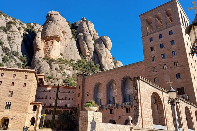 Private Tour in Montserrat 5h - Who Should Consider This Tour?