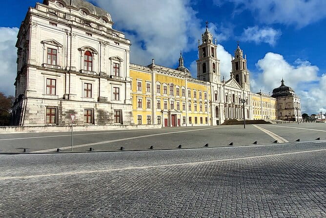 Private Tour in Óbidos, Mafra and The Silver Coast - Frequently Asked Questions