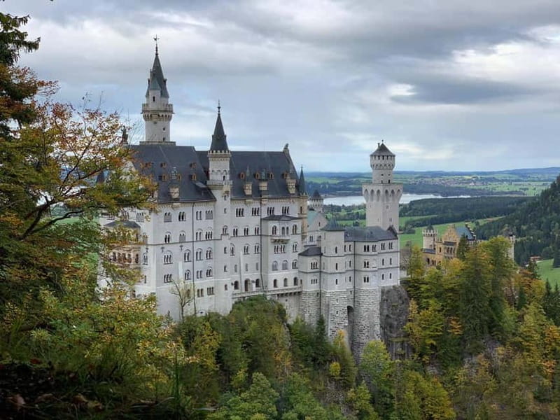 Private tour: Neuschwanstein castle and Alps from Innsbruck - FAQs