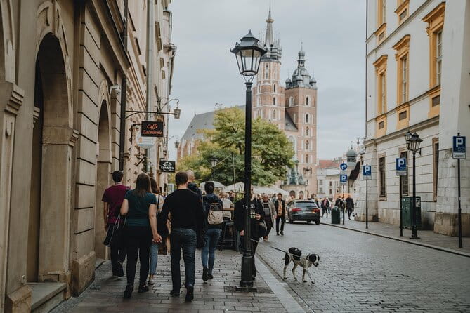 Private Tour of Krakow Old Town and Jewish Quarter in one walk - Exploring Krakow’s Historic Heart: A 3-Hour Journey