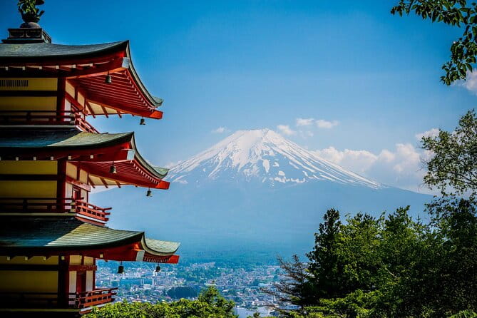 Private Tour of Mount Fuji With Kawaguchi Lake and Oshino Hakkai - Key Points