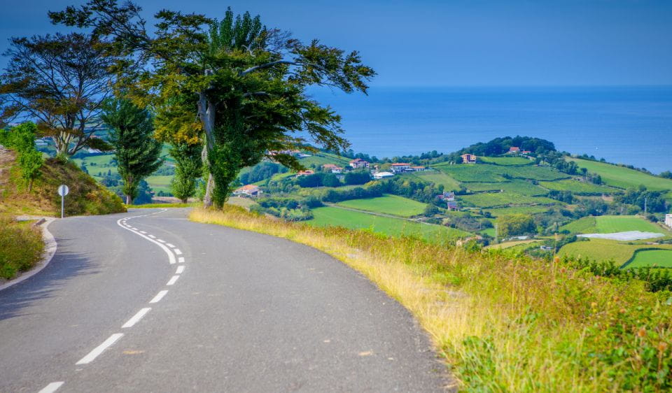 Private Tour of San Sebastian and Getaria With Txakoli Tasting - Start in San Sebastian
