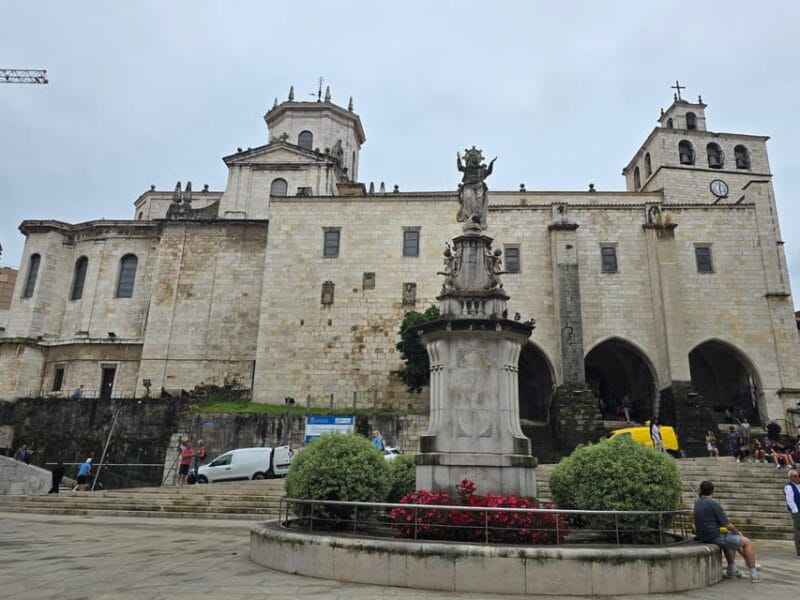 Private tour of Santander with interior of the cathedral and Centro Botín - Entering Santander’s Historic Heart: The Tour Begins
