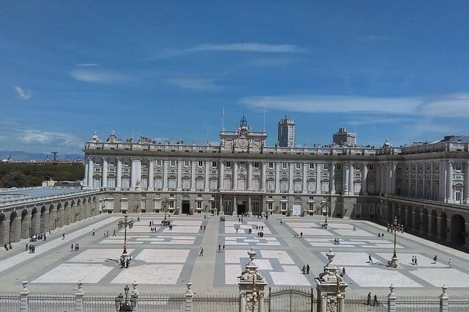 Private tour of the Royal Palace of Madrid - How to Make the Most of This Tour