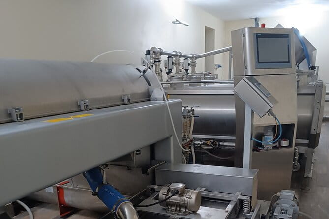 PRIVATE TOUR: oil production, Leonardo's house, tasting - Key Points / Takeaways