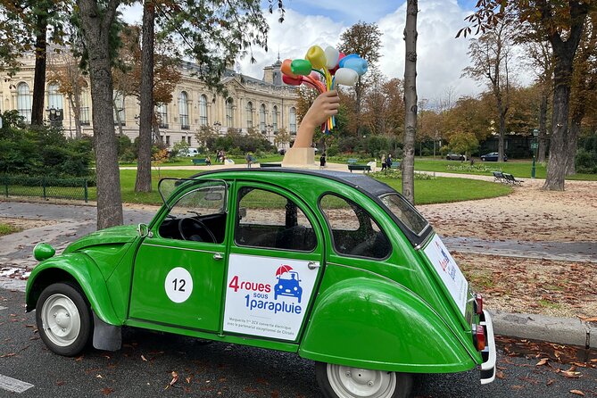 Private Tour Paris Sightseeing 2 Hours in Citroën 2CV - Included Hotel Pickup and Drop-off