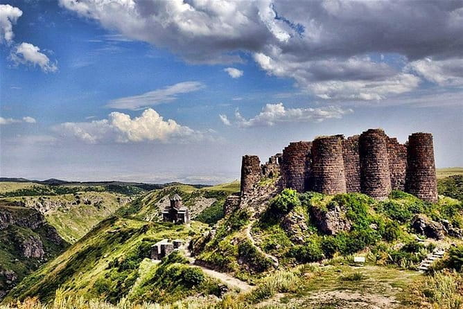 PRIVATE TOUR: Saghmosavank , Alphabet monument, Amberd fortress - Key Points