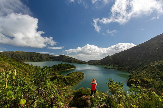 Private Tour: Sete Cidades, Lagoa do Fogo, Pineapple Plantation - Introduction to the São Miguel Private Day Tour