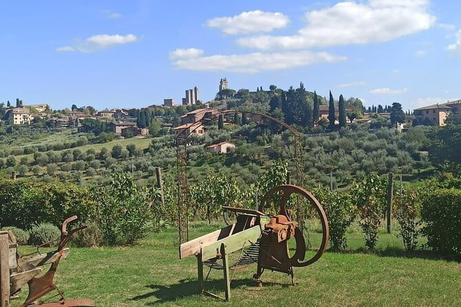 PRIVATE TOUR "Sweet Hills of Chianti and San Gimignano" with Lunch & 2 Tastings - Key points / Takeaways