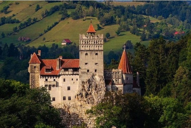 Private tour to Bran Dracula's Castle and Pele Royal Castle - Discovering the Charms of Peles Castle