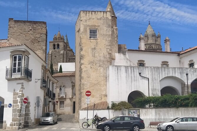 Private Tour to Évora with Wine tasting - Exploring Évora’s Landmarks in Depth
