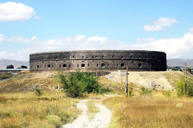 Private tour to Gyumri, Dzitoghtsyan Museum, Black Fortress - Who Will Love This Tour?