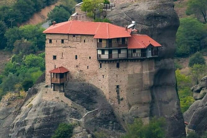 Private Tour to Meteora Rocks from Volos - Exploring the Natural Wonder and Historic Sites of Meteora