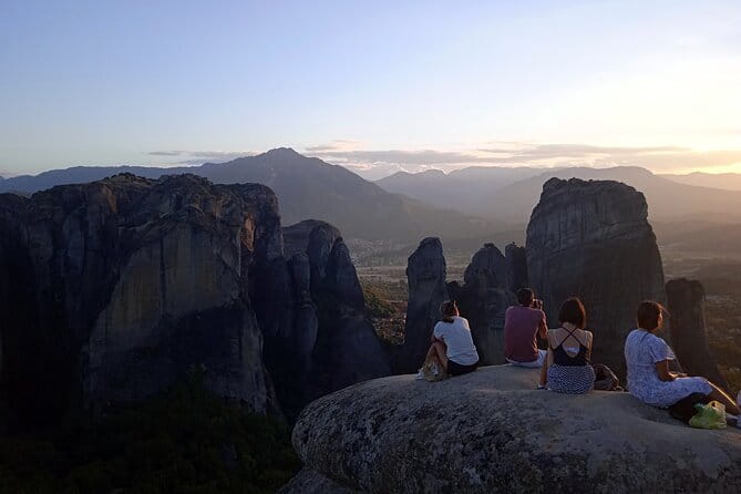 Private Tour to Meteora Rocks from Volos - Free Time in Kalambaka — A Relaxed Pause