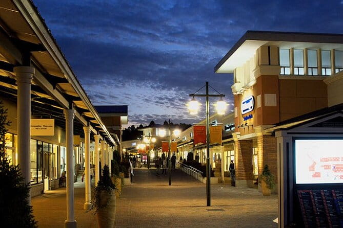 Private Tour to Mt Fuji, Lake Kawaguchi With Limousine and Driver - Accessibility Features of the Tour