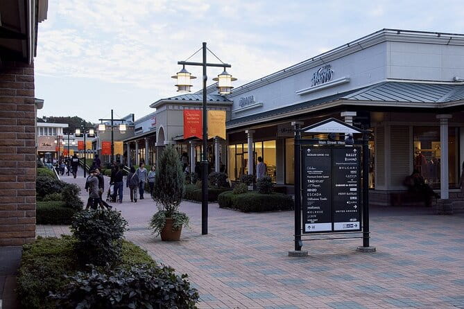 Private Tour to Mt Fuji, Lake Kawaguchi With Limousine and Driver - Flexible Cancellation and Booking Options