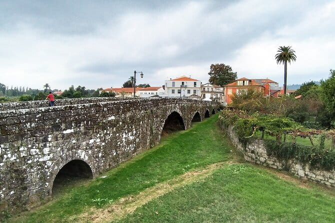 Private tour to Ponte de Lima, Vinho Verde region - A Deep Dive into the Charm of Ponte de Lima and the Vinho Verde Region