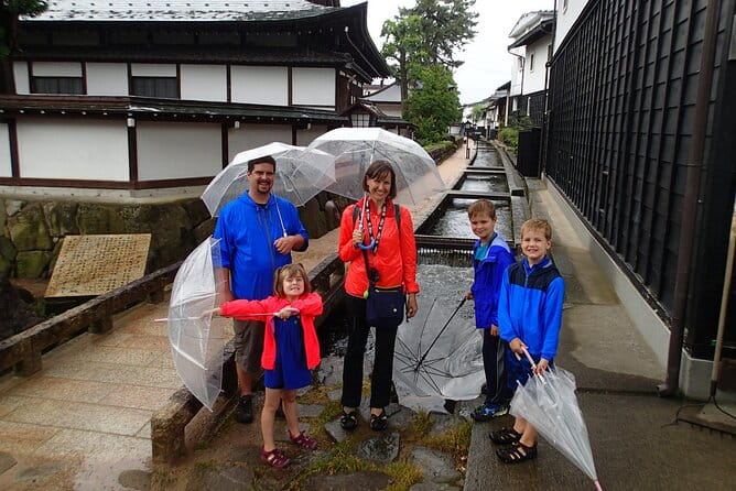 Private Town Walk in Hida-Furukawa - Meeting Point and Logistics