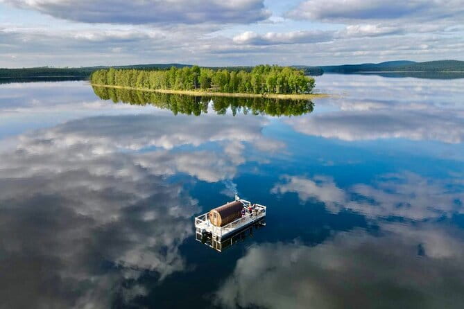 Private Traditional Finnish Sauna Boat Scenic River Cruise - Setting the Scene: A Cozy Arctic Adventure