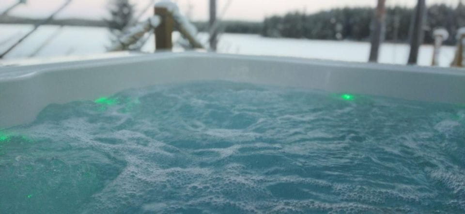 Private Traditional Finnish Wood Sauna and Hot Pool - Highlights