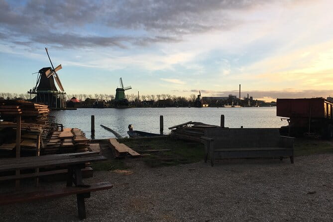 Private transfer between Rotterdam - Amsterdam (incl. Schiphol airport) - Seamless, Stress-Free Journey from Schiphol or Rotterdam